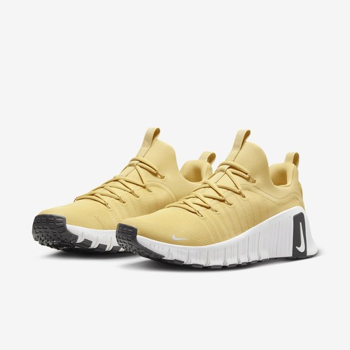 Nwt nike free - nwt, team